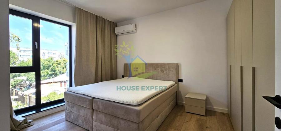 Apartament cu 3 camere semidecomandat în Aviației