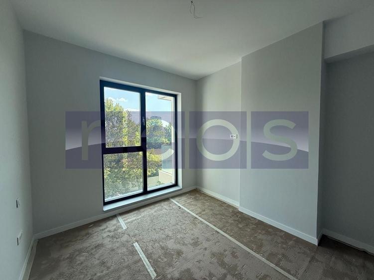 Apartament cu 3 camere în Străulești