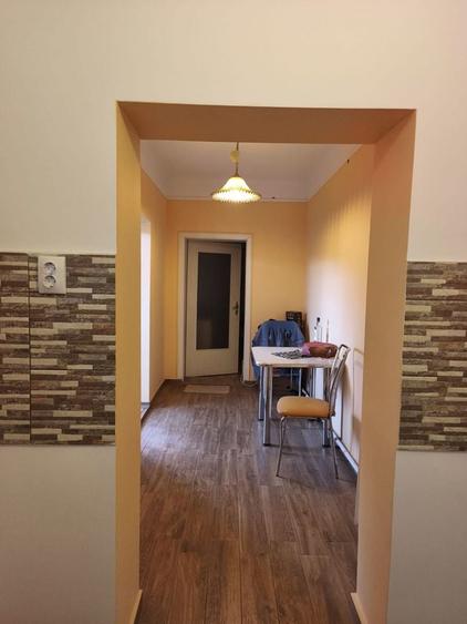 Casă individuală cu 3 camere cu Canalizare în Central