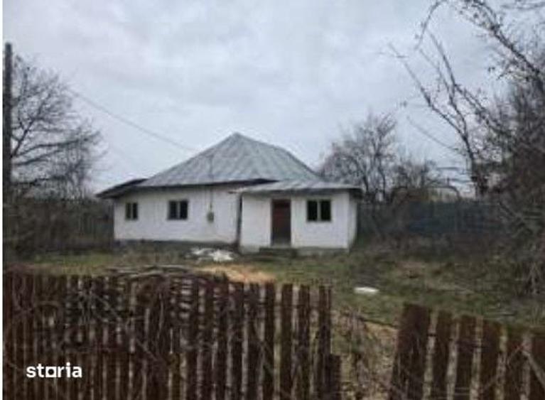Casă cu 2 camere cu Teren 432 Mp în Valea Mare