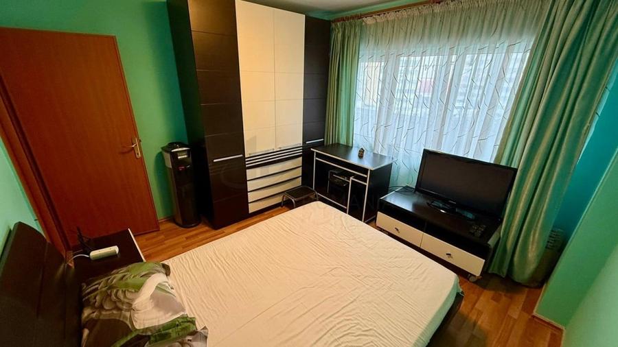 Apartament cu 3 camere decomandat, mobilat în Bucur Obor