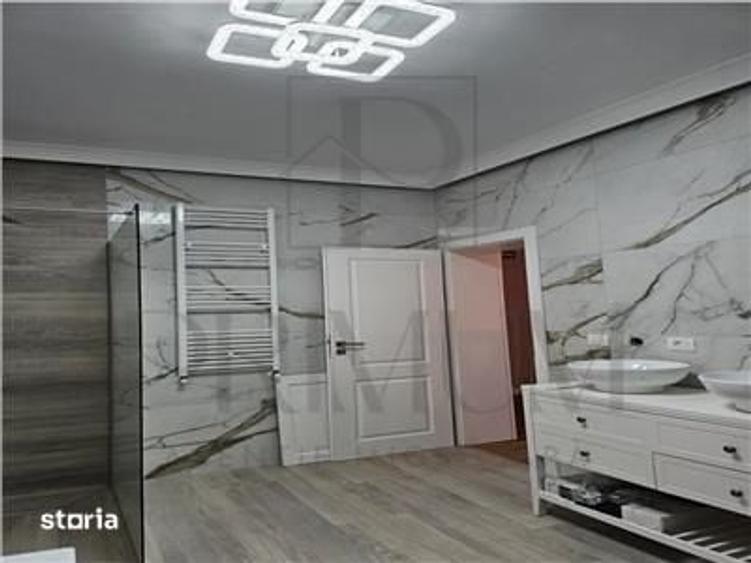 Casă cu 5 camere cu Teren 350 Mp în Central