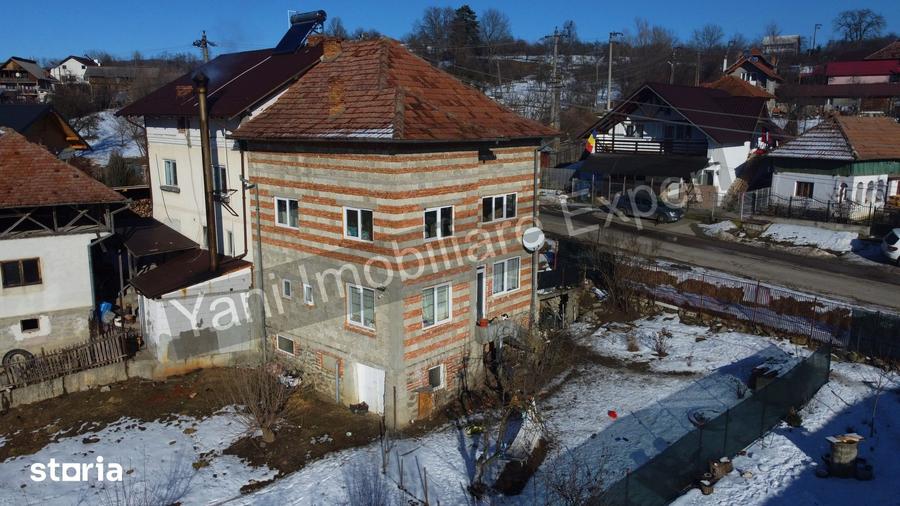Casă cu 3 camere cu Teren 3877 Mp în Valea Danului
