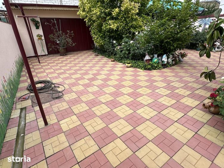 Casă cu 4 camere decomandat cu Teren 420 Mp în Central