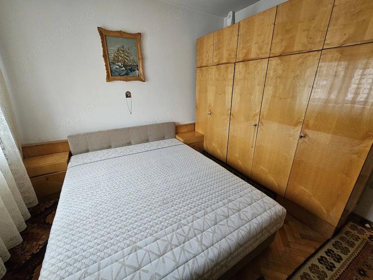 Apartament cu 3 camere decomandat în Soarelui