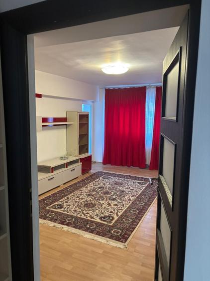 Apartament cu 3 camere decomandat în Moșilor