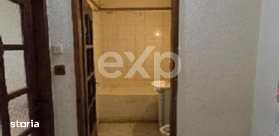 Apartament cu 2 camere semidecomandat în Micro 11