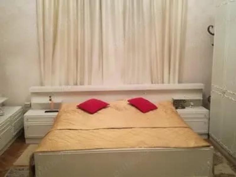 Casă cu 6 camere în Central