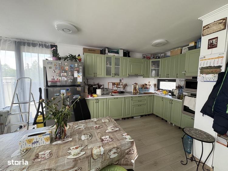 Casă cu 3 camere în Central