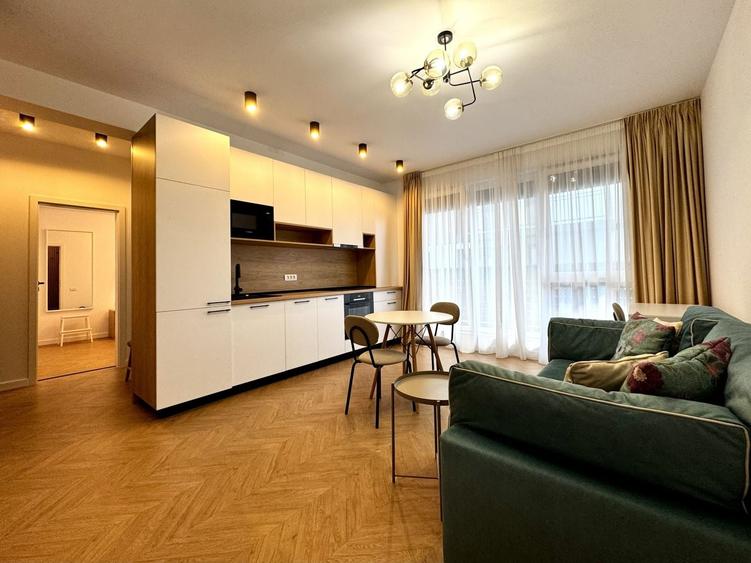 Apartament cu 2 camere semidecomandat, mobilat în Buziașului
