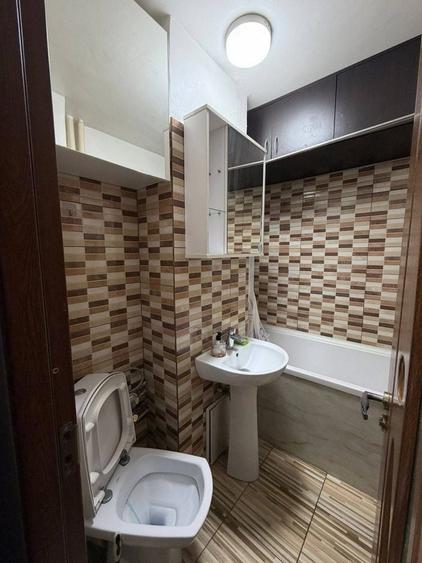 Apartament cu 2 camere decomandat în Colentina