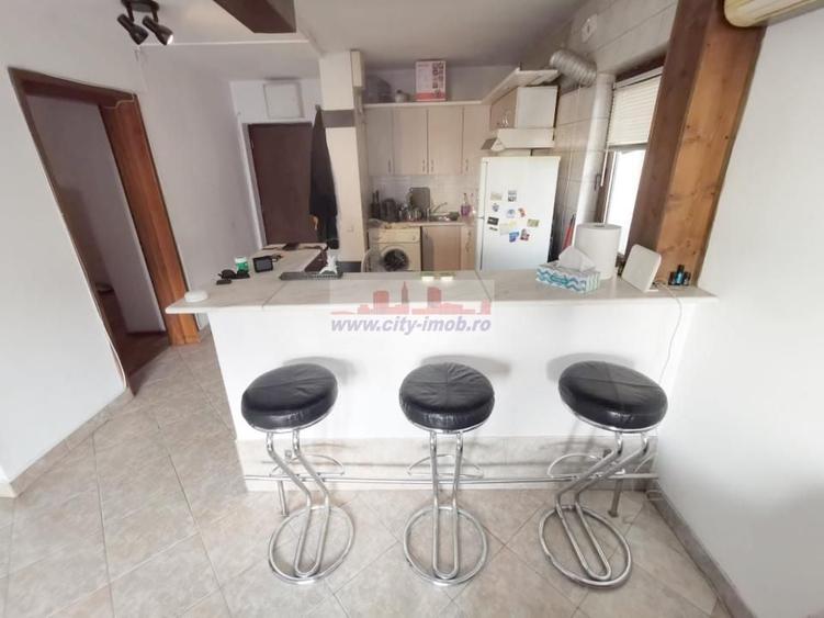 Apartament cu 3 camere decomandat în Banu Manta