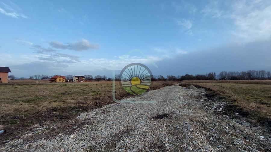 Teren Construcții intravilan de 730 mp, în Stupini