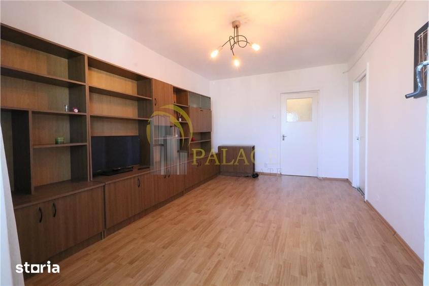 Apartament cu 3 camere decomandat în Hala Centrală
