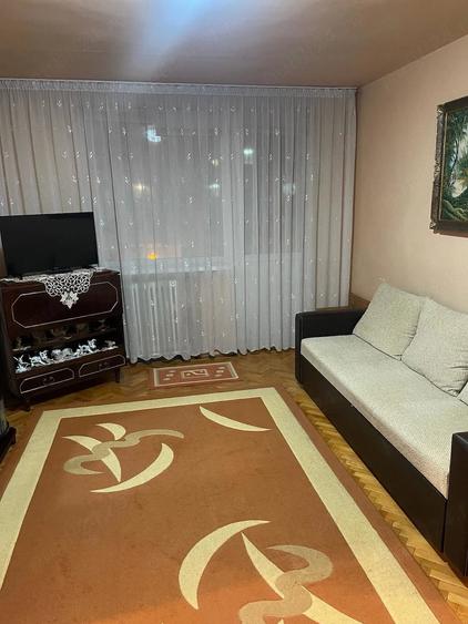 Apartament cu 2 camere semidecomandat în Rogerius
