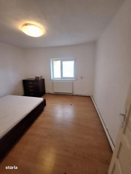 Km. 5 - Viile Noi, casa 4 camere, libera, pe colt - 1