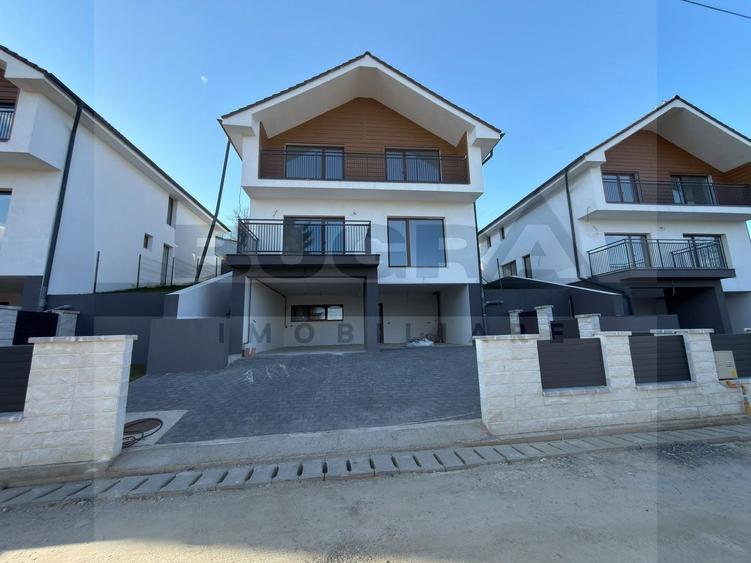 Casă individuală cu 4 camere cu Canalizare în Feleacu