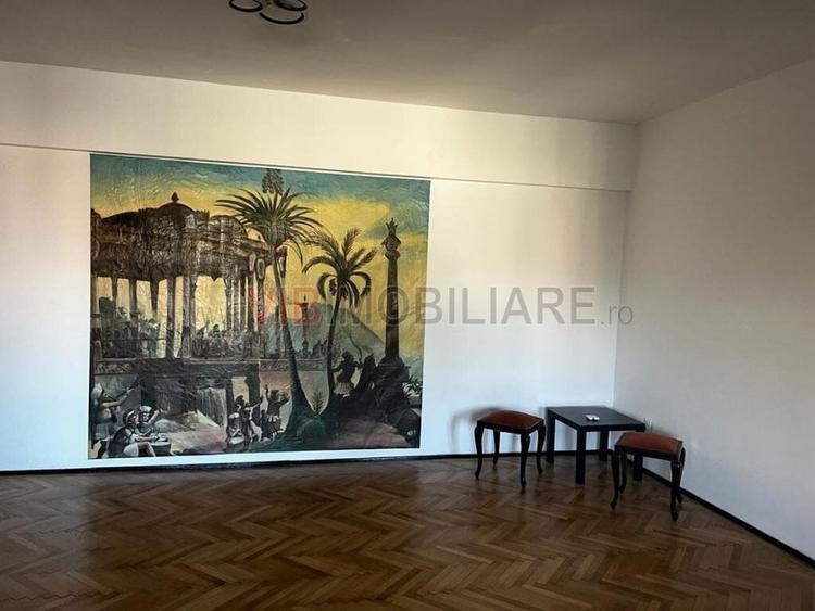 Apartament cu 3 camere circular în Dorobanți