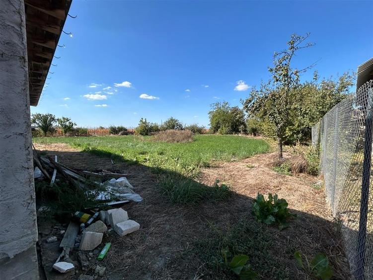 Casă individuală cu 4 camere cu Teren 2389 Mp în Biliești