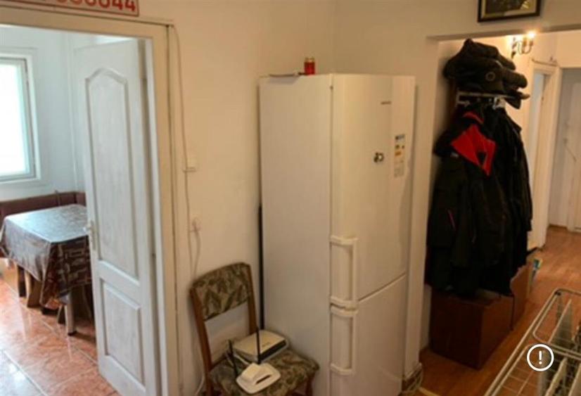 Apartament cu 3 camere decomandat în Complex Studențesc