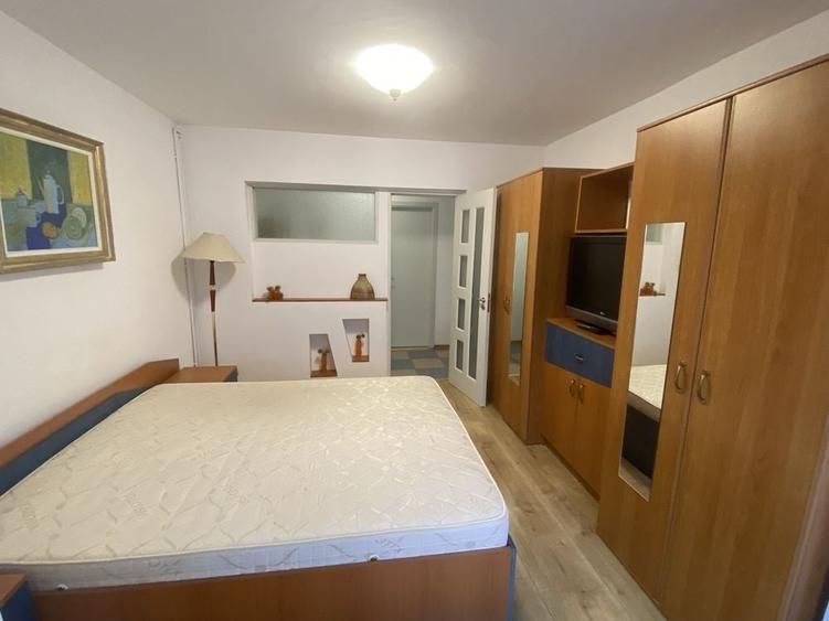 Apartament cu 2 camere decomandat în Centrul Civic