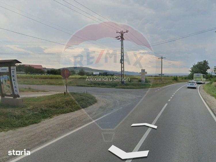 Teren de vanzare la DN2F Bacau-Vaslui la intrare in Traian si Bijghir