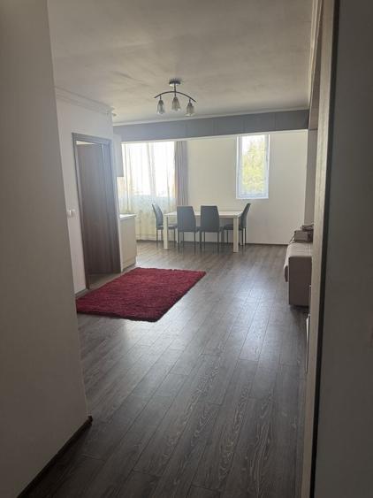 Apartament cu 3 camere decomandat în IAR
