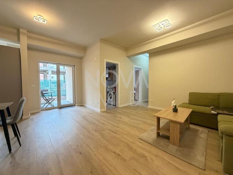 Apartament cu 3 camere semidecomandat, mobilat în Turnișor