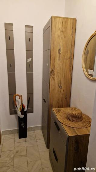 Apartament cu 3 camere semidecomandat în Soarelui