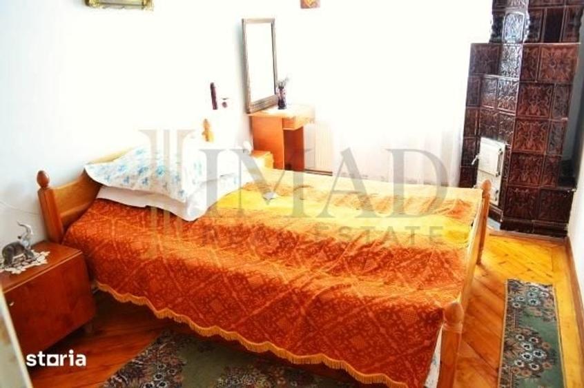 Casă cu 7 camere cu Teren 1020 Mp în Central