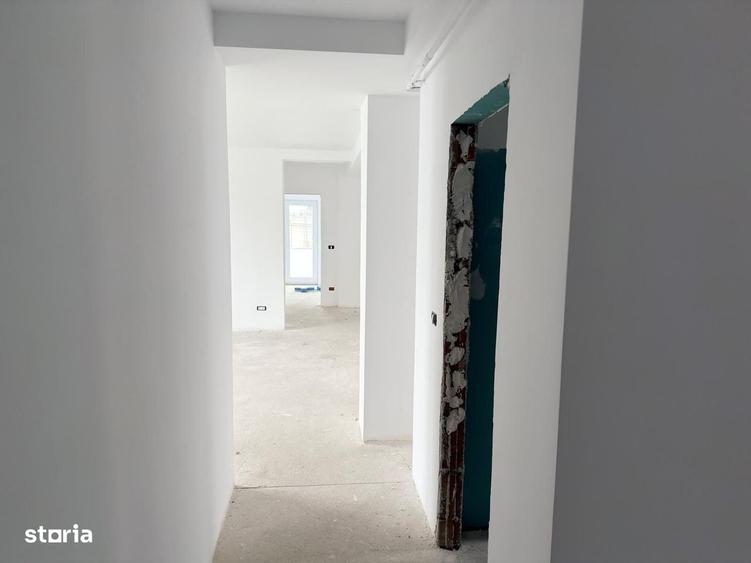 Apartament cu 3 camere în Mircea cel Bătrân