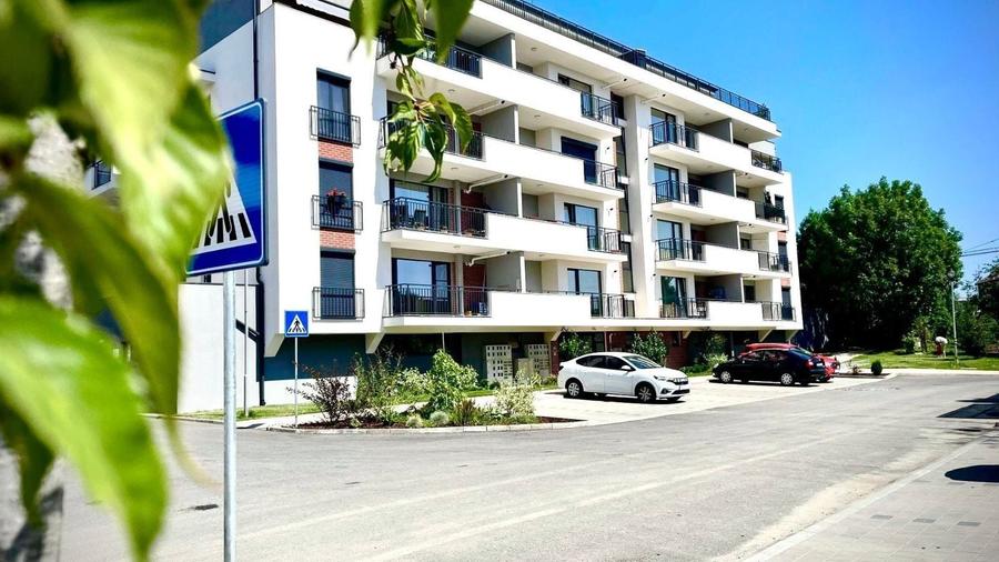 Apartament cu 2 camere semidecomandat, mobilat în Turnișor