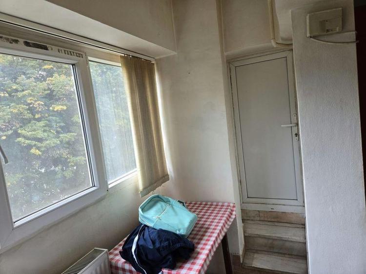 Apartament cu 3 camere decomandat în Călărași