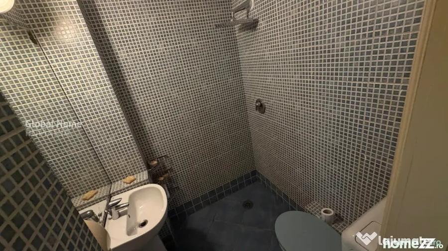Apartament cu 4 camere decomandat în Ștefan cel Mare