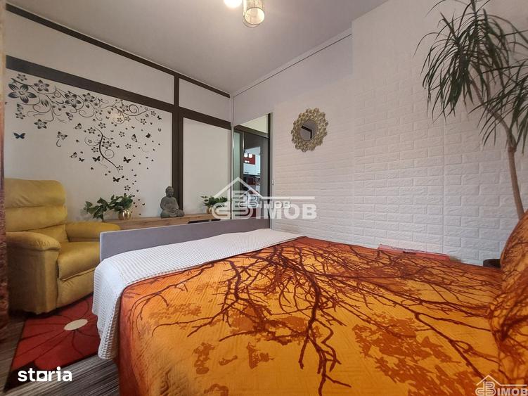 Casă cu 4 camere cu Teren 185 Mp în Ulmi