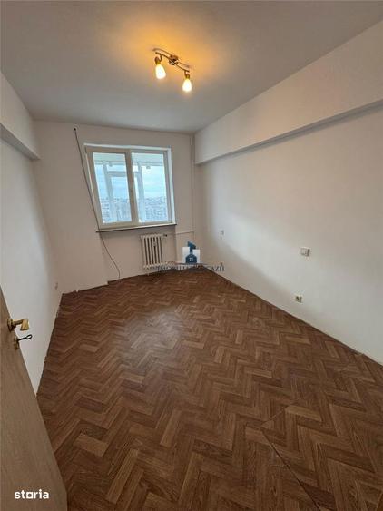 Apartament cu 3 camere decomandat în Berceni — fotografia 1