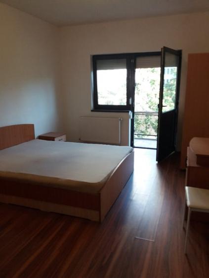 Apartament cu 3 camere decomandat în Cișmigiu