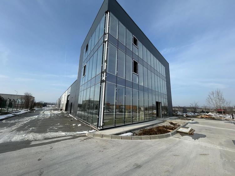 Spațiu industrial, de 920 mp, în Chitila