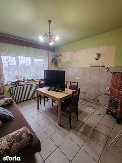 Casa spatioasa cu teren generos, aproape de centrul orasului Targu Lap - 8