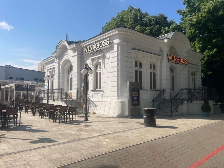 Spațiu comercial, de 250 mp, în Ultracentral