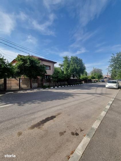 Apartament cu 2 camere semidecomandat în Roșu