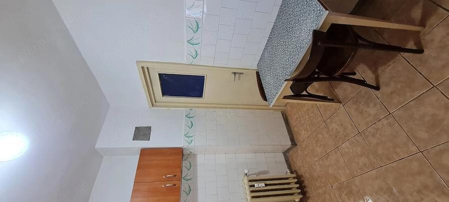 Garsonieră decomandată în Sud