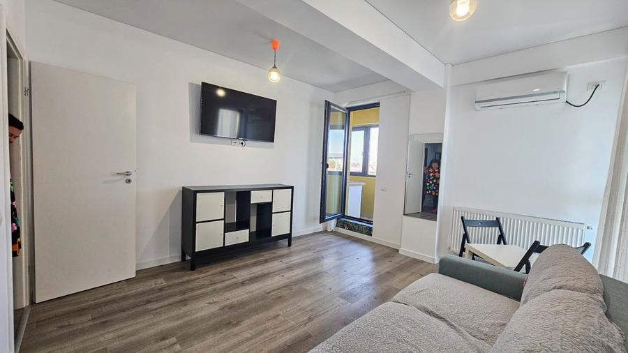 Apartament cu 2 camere semidecomandat în Militari
