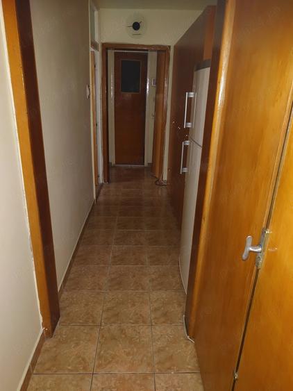 Apartament cu 3 camere decomandat în Popa Șapcă