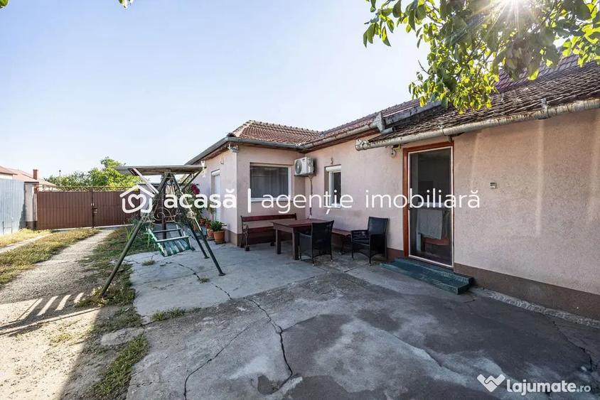 Casă cu 4 camere cu Canalizare în Turnu