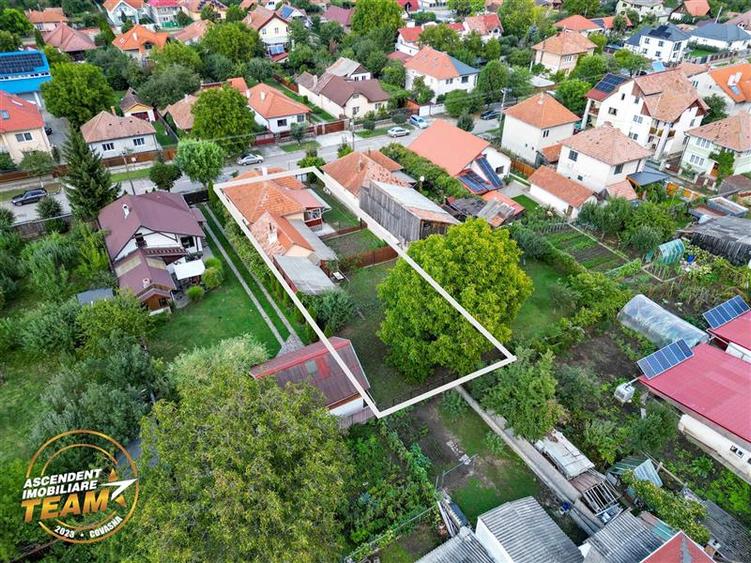 Casă individuală cu 3 camere cu Canalizare în Simeria