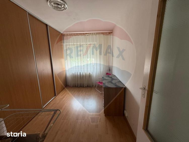 Apartament cu 3 camere în Decebal