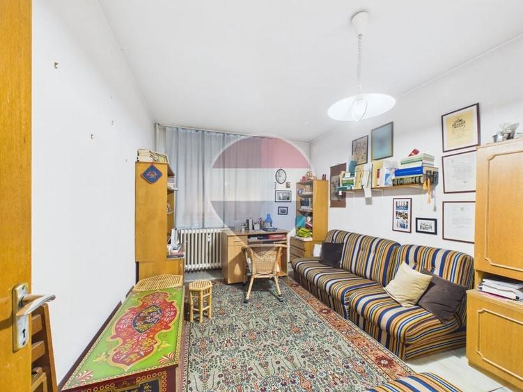 Apartament cu 3 camere semidecomandat, mobilat în Obor