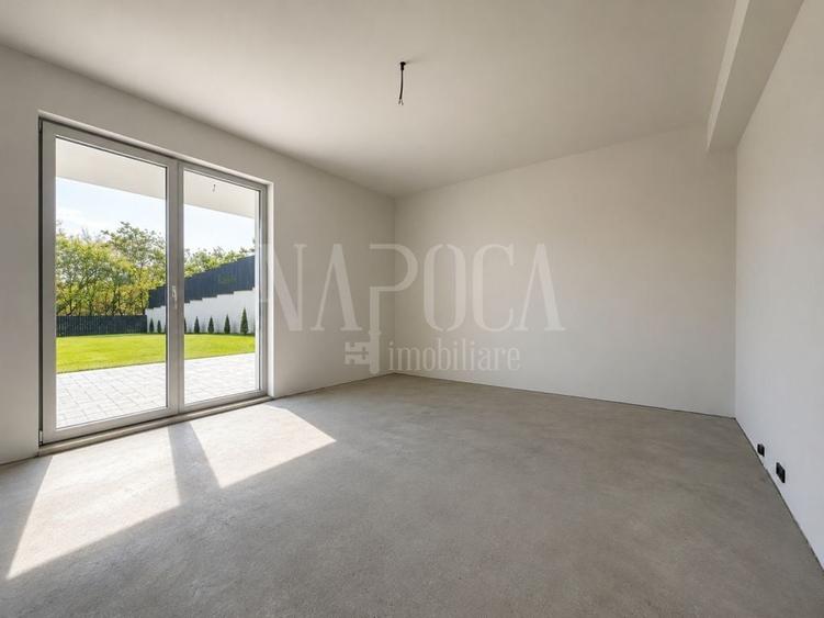 Duplex cu 6 camere cu Canalizare în Borhanci