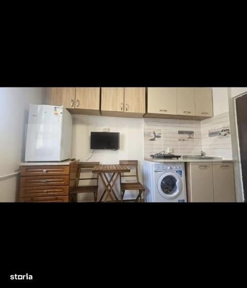 Garsoniera, renovata, cu baie , etaj 1 , Florilor - 1